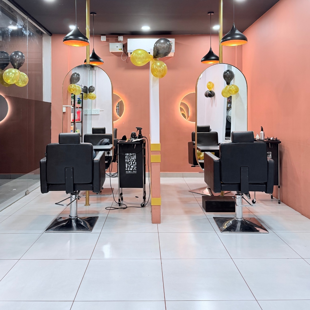Glamoura Salon Interior